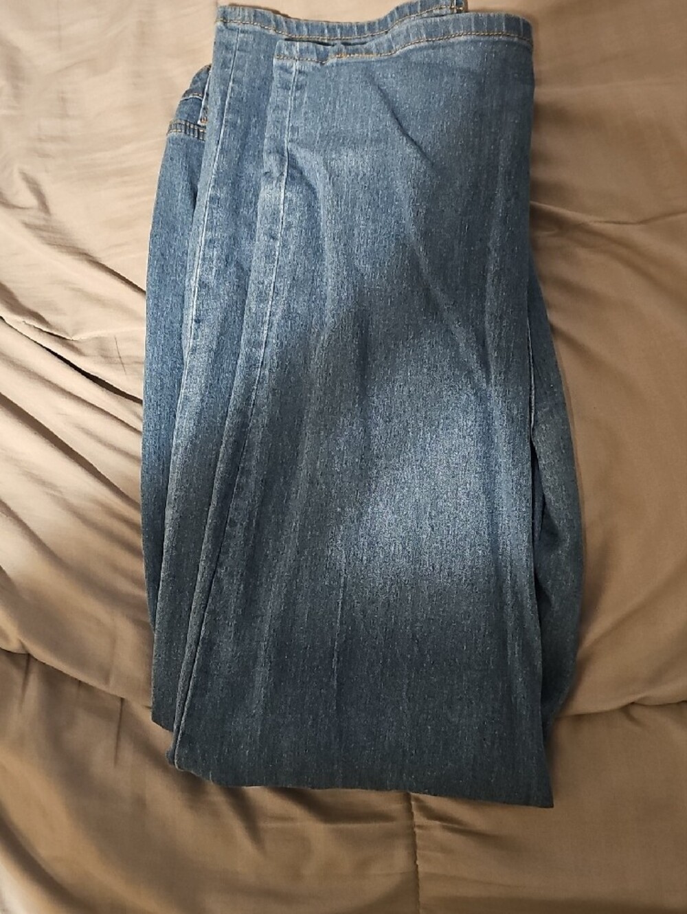 Stitches & Rivets Jeans - Picture 3 of 5